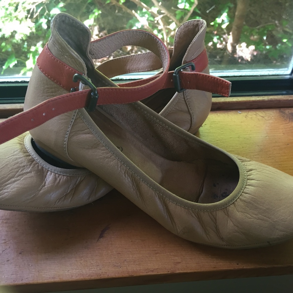 Italian Leather Ballet-style flats